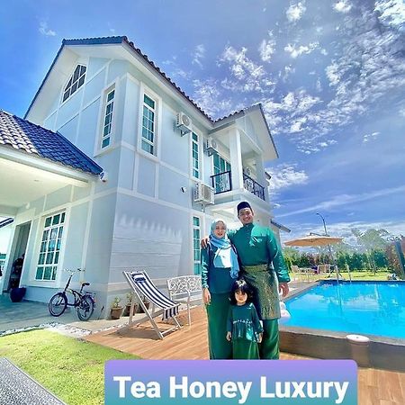 Tea Honey Luxury Malacca Exterior photo