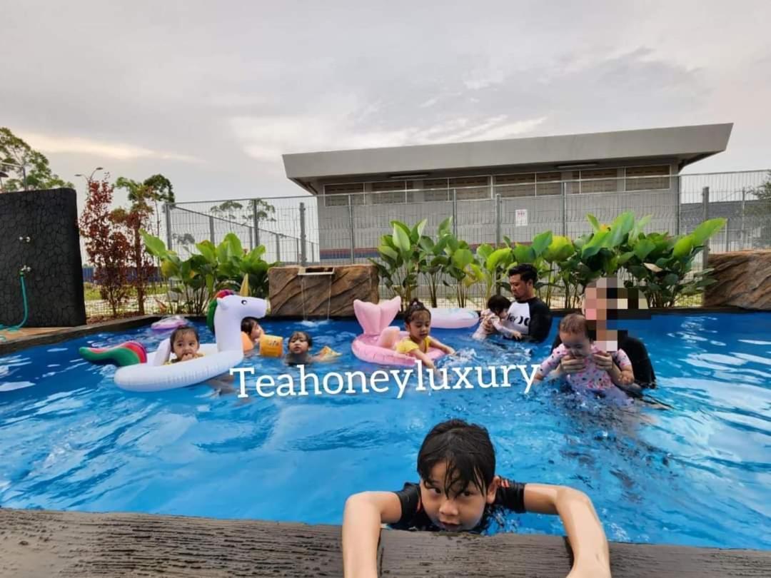 Tea Honey Luxury Malacca Exterior photo